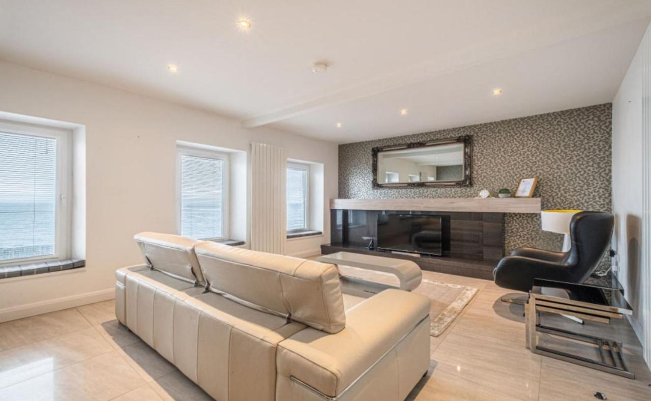 Promenade Apartment Panoramic Sea Views 포트스튜어트 외부 사진