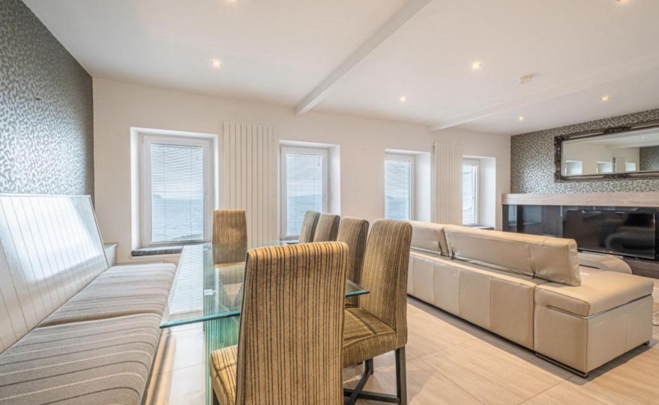 Promenade Apartment Panoramic Sea Views 포트스튜어트 외부 사진